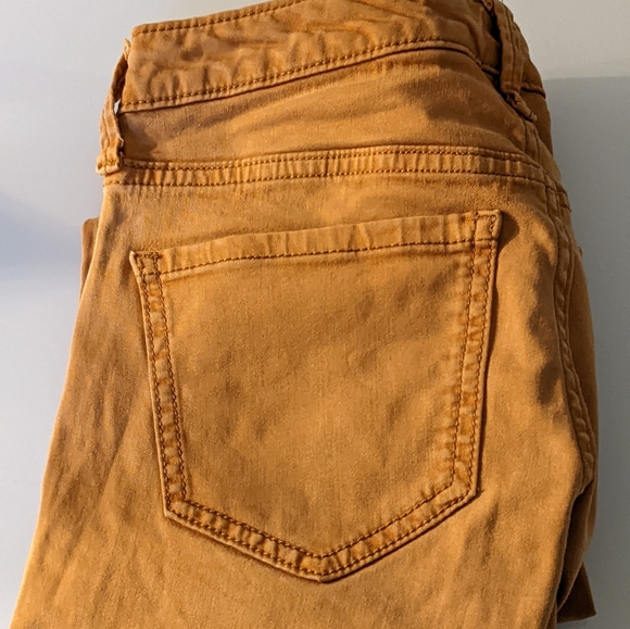 Old Navy Rockstar Super Skinny Goldenrod Jeans - Size 2 - Picture 5 of 5